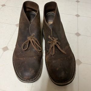 Clarks Originals Men’s Desert Boot in Beeswax color-way with Crepe Sole Size 10